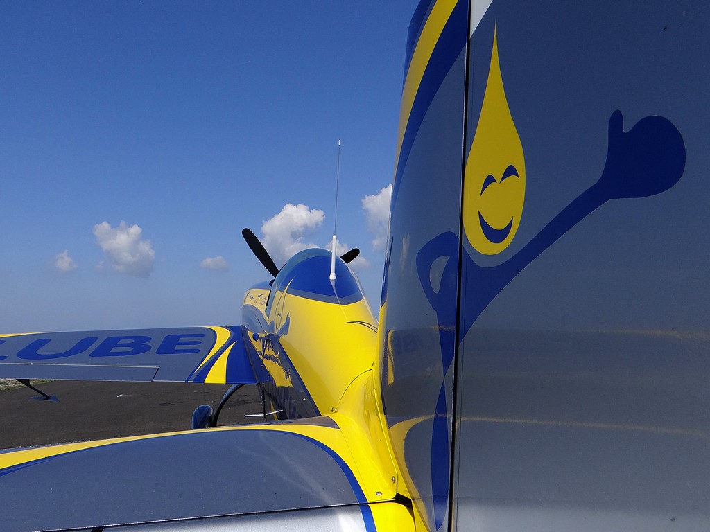 Extra 330 - F-HXEL