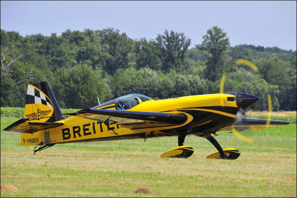 Extra 330 - F-HMKF