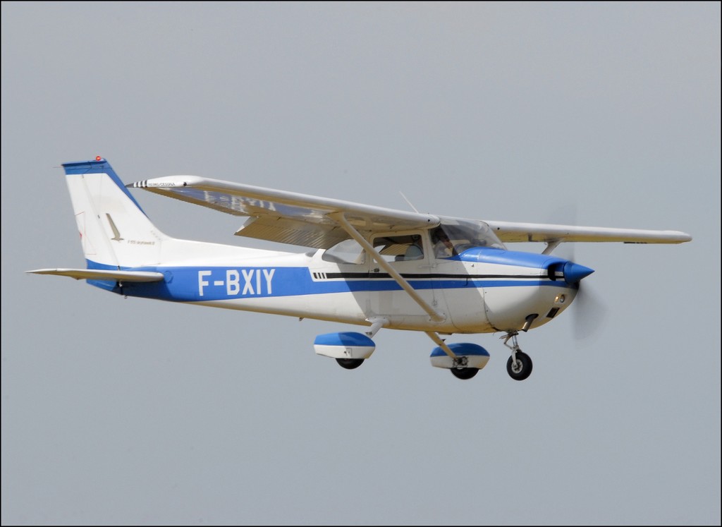 Cessna 172 - F-BXIY