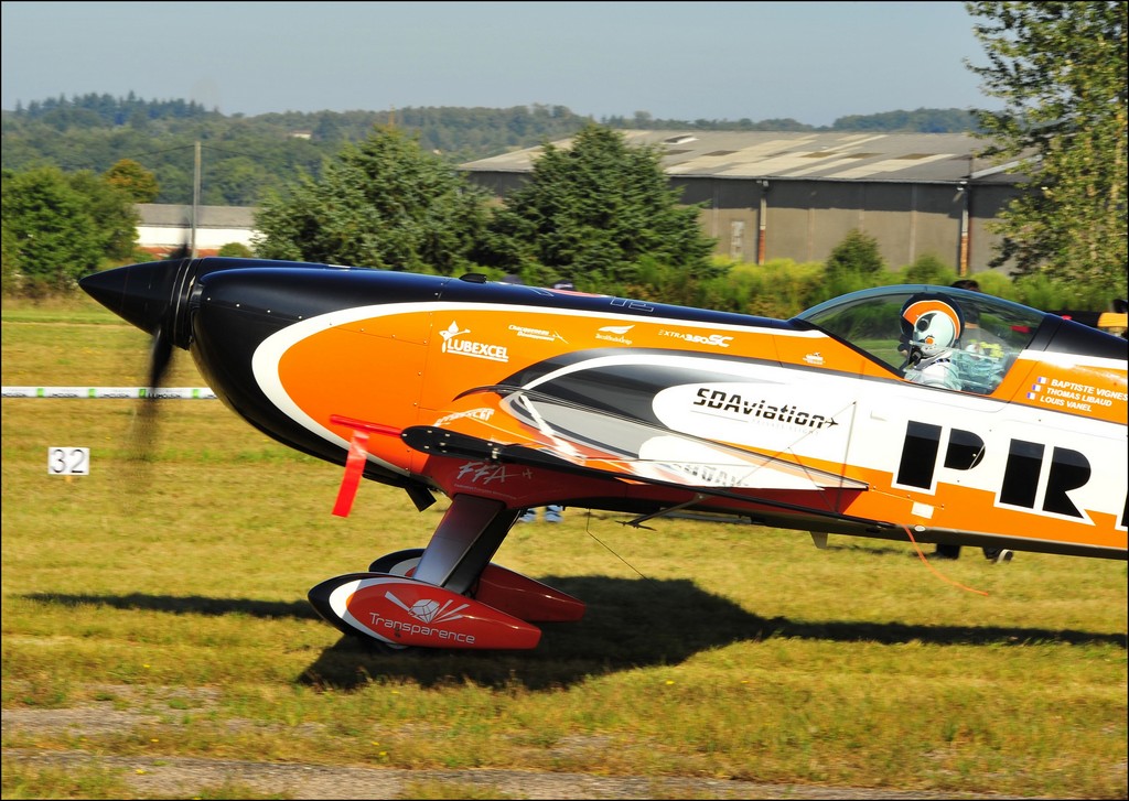 Extra 330 - F-HSDA