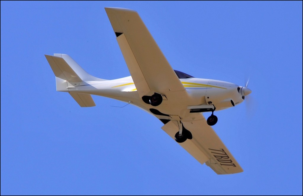 Aveko Aircraft VL-3 - F-JRZL/77 BDT