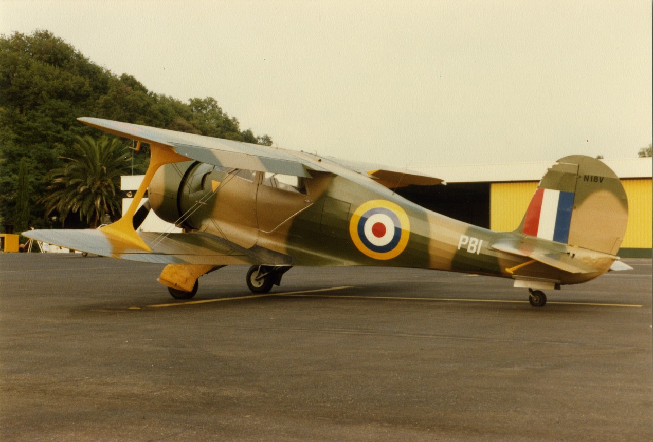 Beechcraft D 17 S Staggerwing - N18V