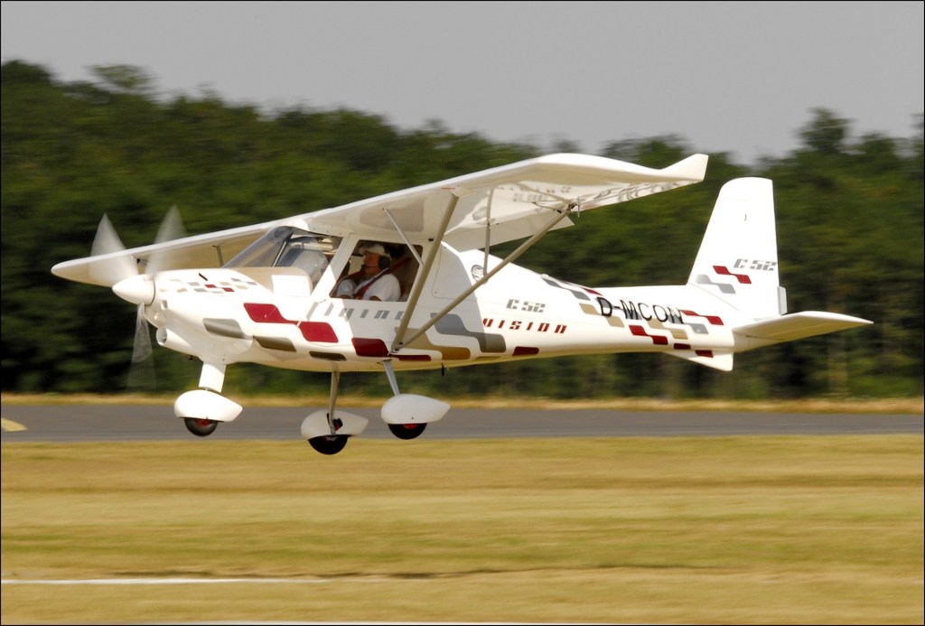 Ikarus C52 - D-MCON
