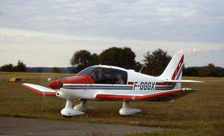 Robin DR 400-140 B - F-GGGX