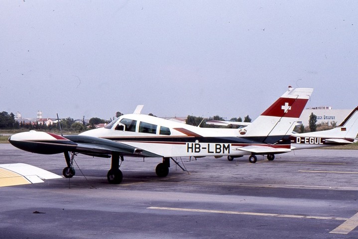 Cessna 310 - HB-LMB