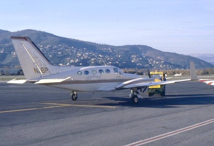 Cessna 414 - N16P
