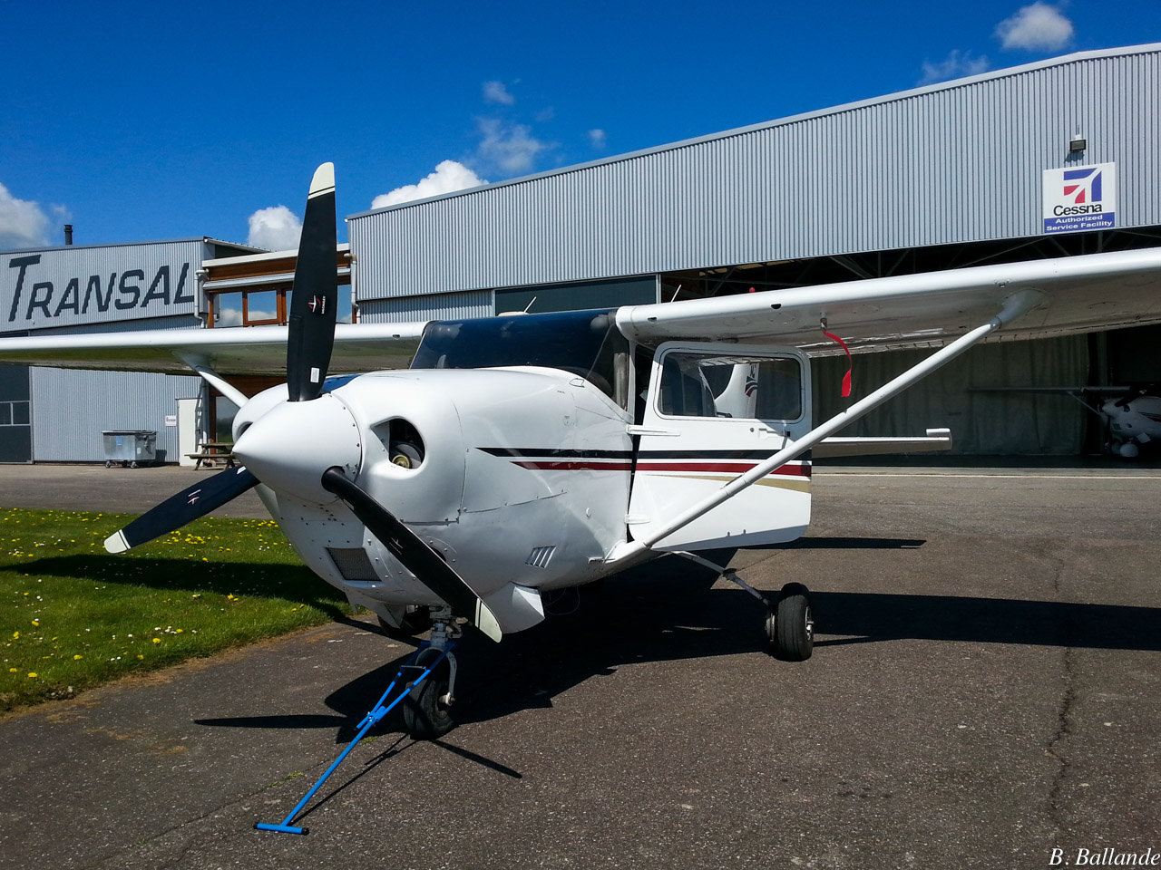 Cessna 206 - N989DE
