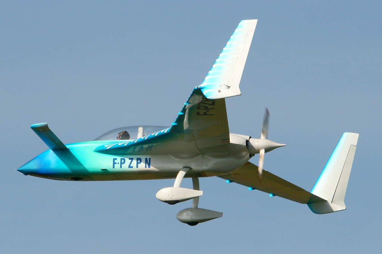 Rutan Long EZ - F-PZPN