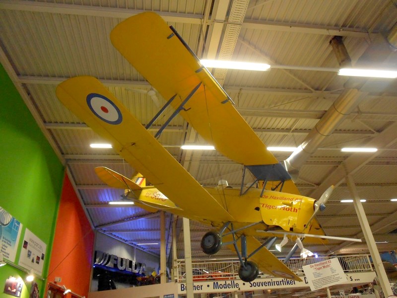 De Havilland DH 82 Tiger Moth - D-EDON