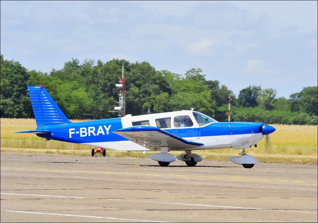 Piper PA-32 Cherokee - F-BRAY