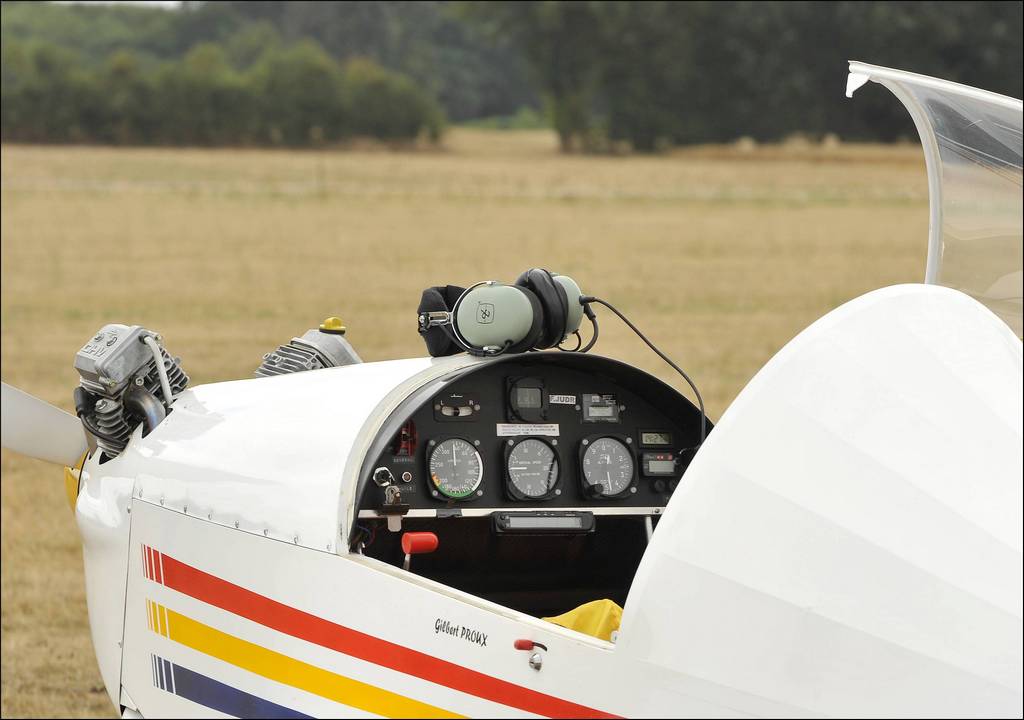 Colomban MC-30 Luciole - F-JUDR/86 MR