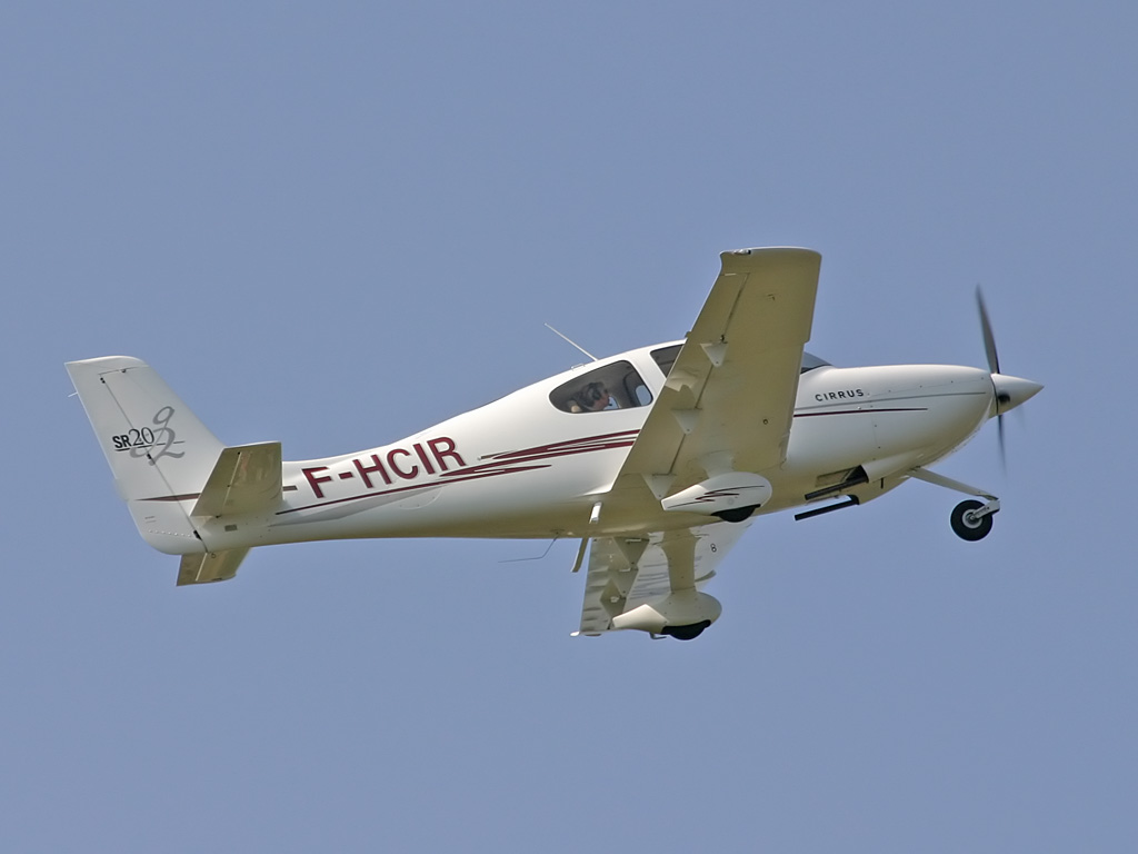 Cirrus SR20 - F-HCIR