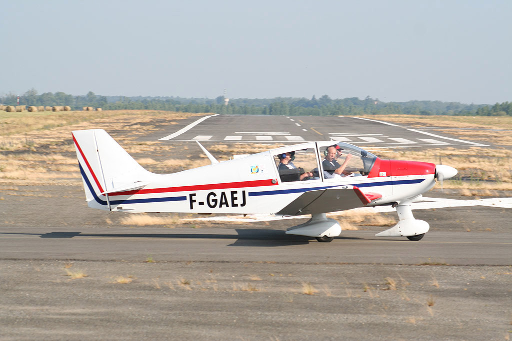 Robin DR 400-180 - F-GAEJ