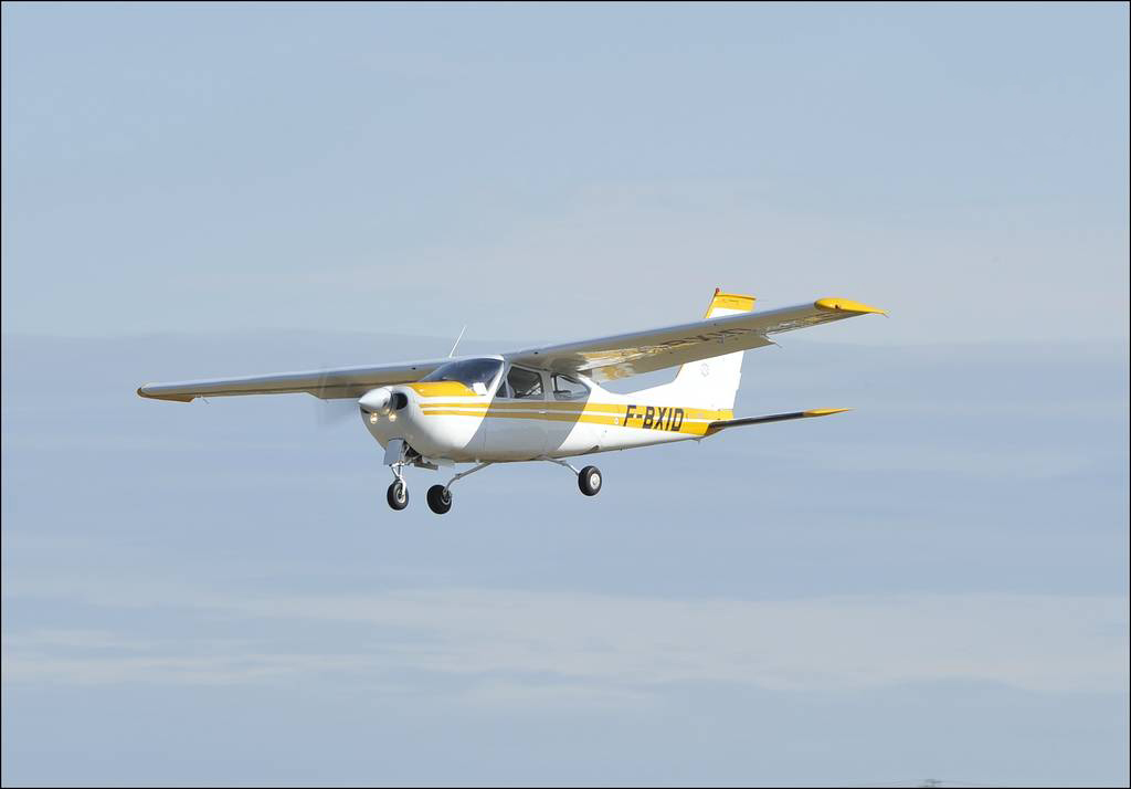 Cessna 177 RG - F-BXID