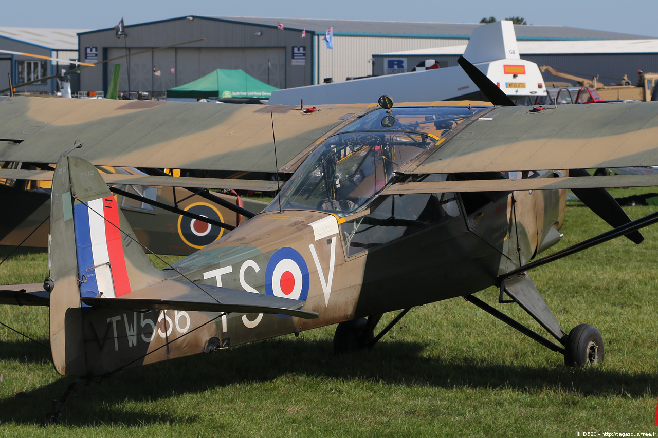 Auster AOP.6 - G-BNGE
