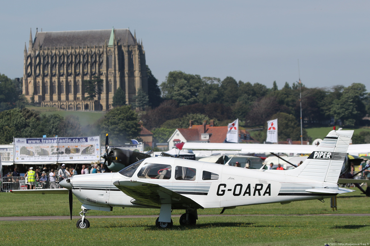Piper PA-28 R-201 Arrow - G-OARA