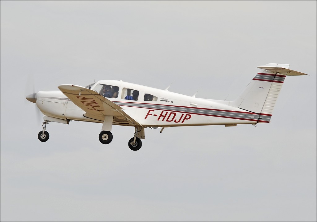 Piper PA-28 RT-201 T Arrow - F-HDJP