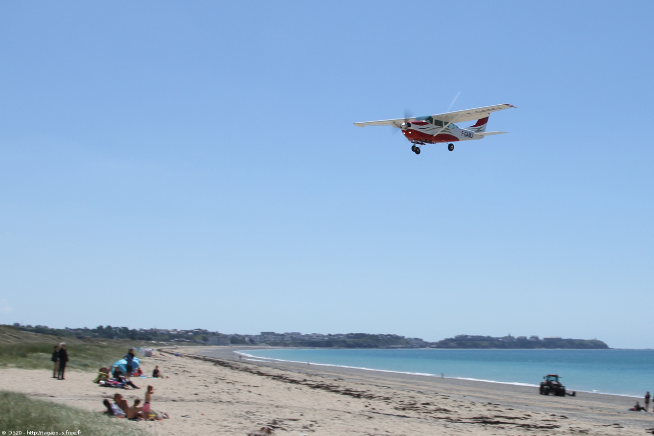 Cessna 206 - F-GAMJ