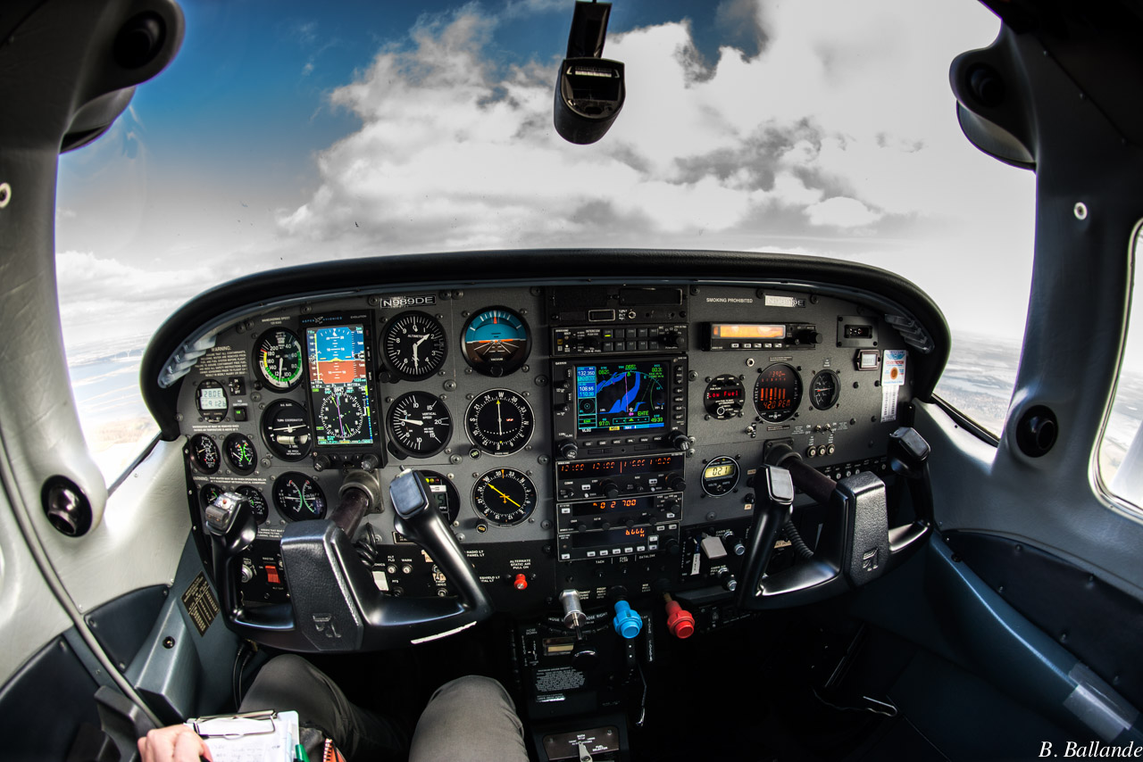 Cessna 206 - N989DE