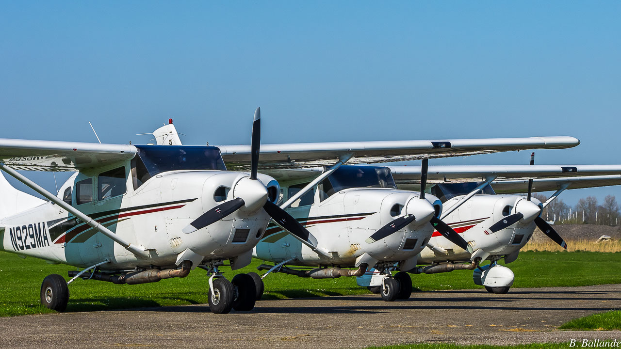 Cessna 206 - N929MA