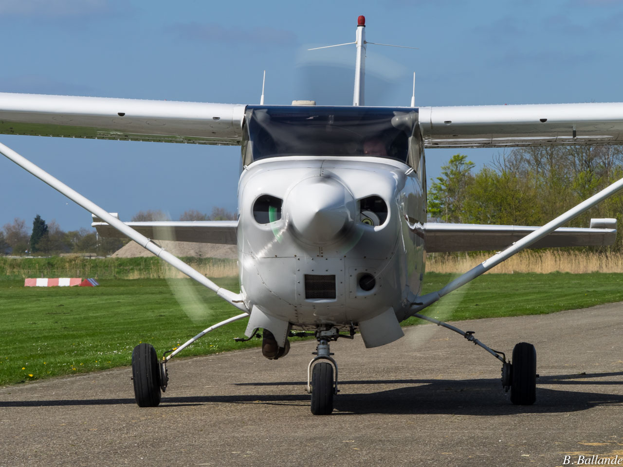 Cessna 206 - N989DE