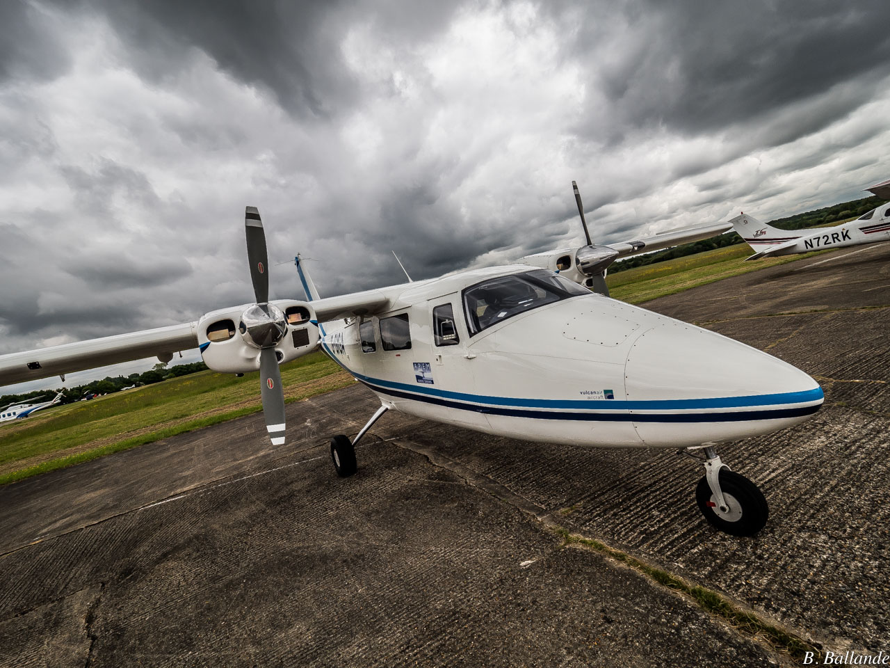 Partenavia P 68 C - G-GIGA