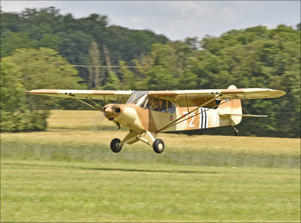 Piper PA-18 Super Cub - F-BNMP
