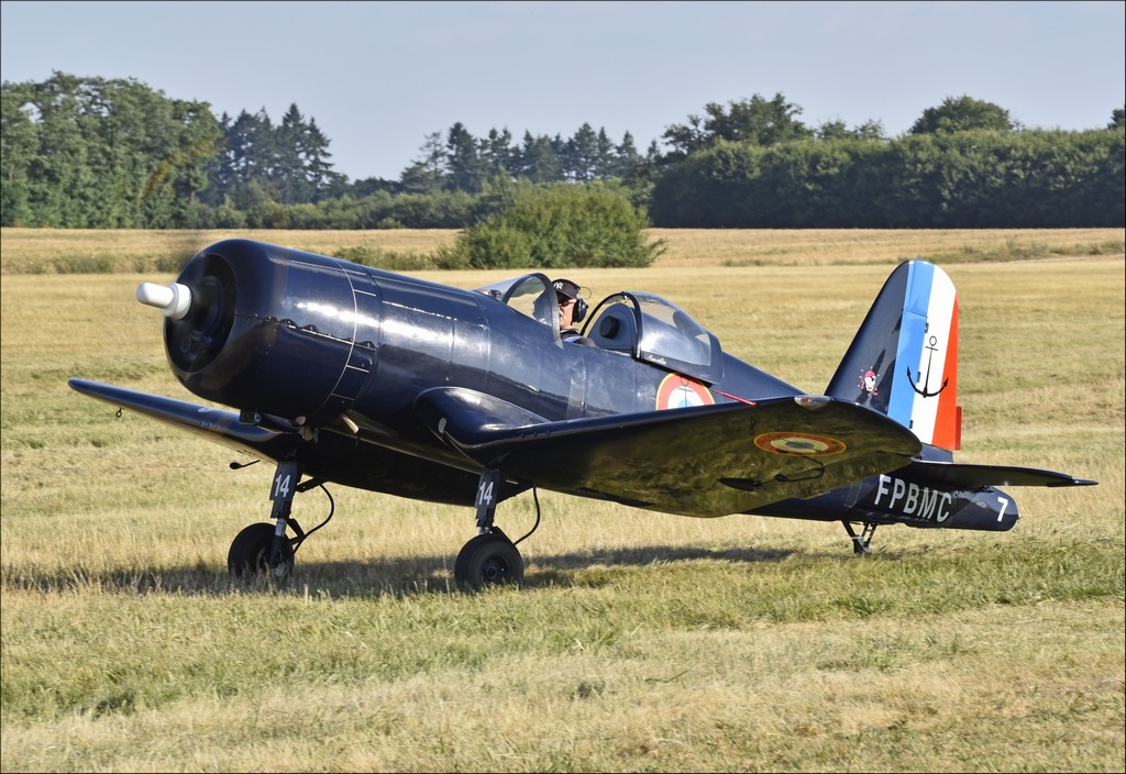 War F4U Corsair - F-PBMC