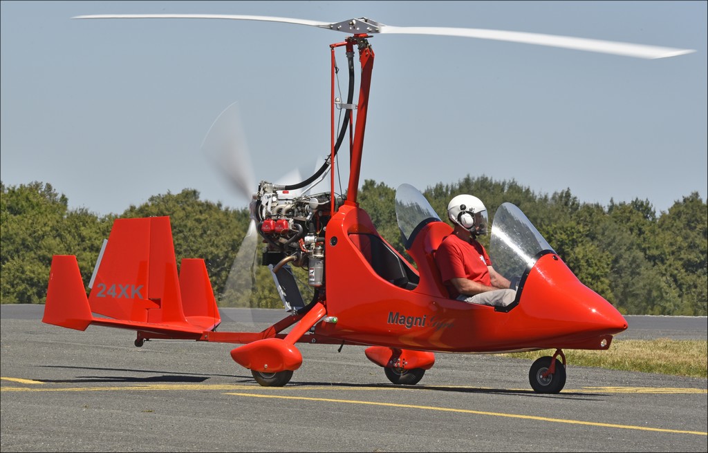Magni Gyro M-16 Tandem Trainer - 24 XK