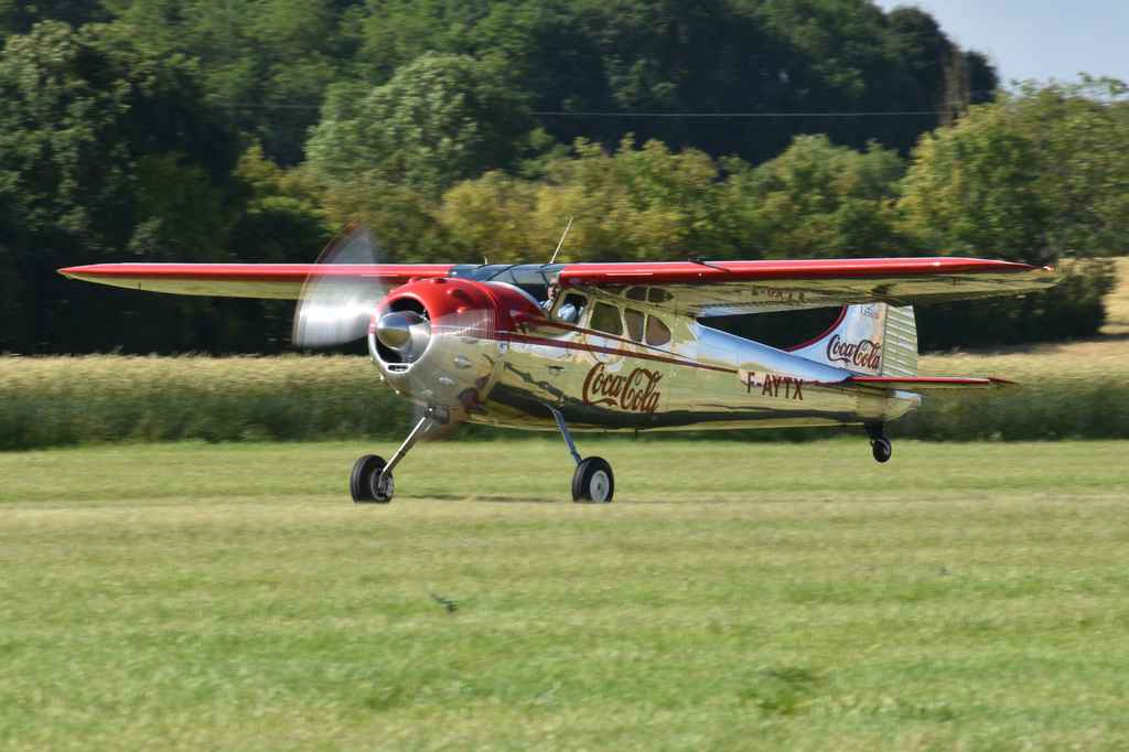 Cessna 195 - F-AYTX