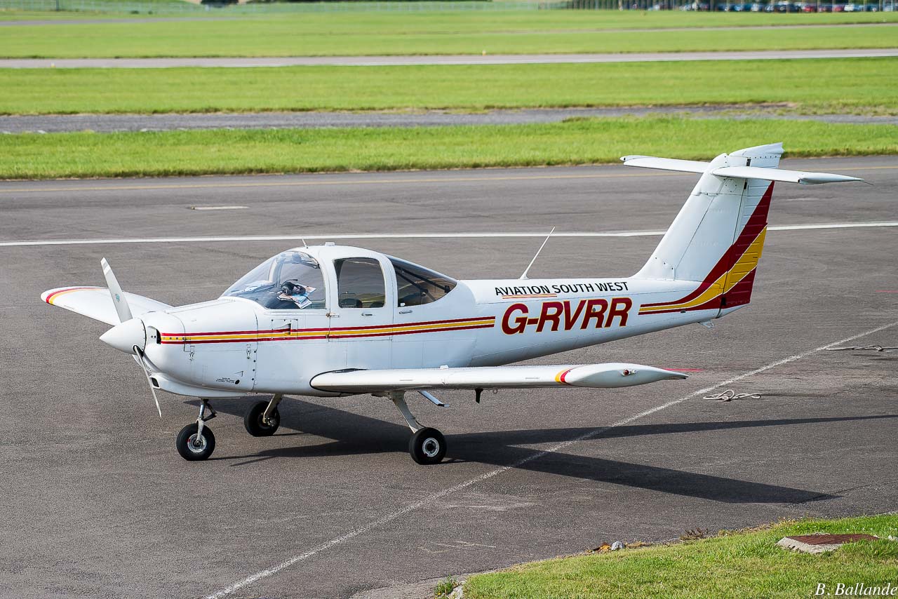 Piper PA-38-112 Tomahawk - G-RVRR