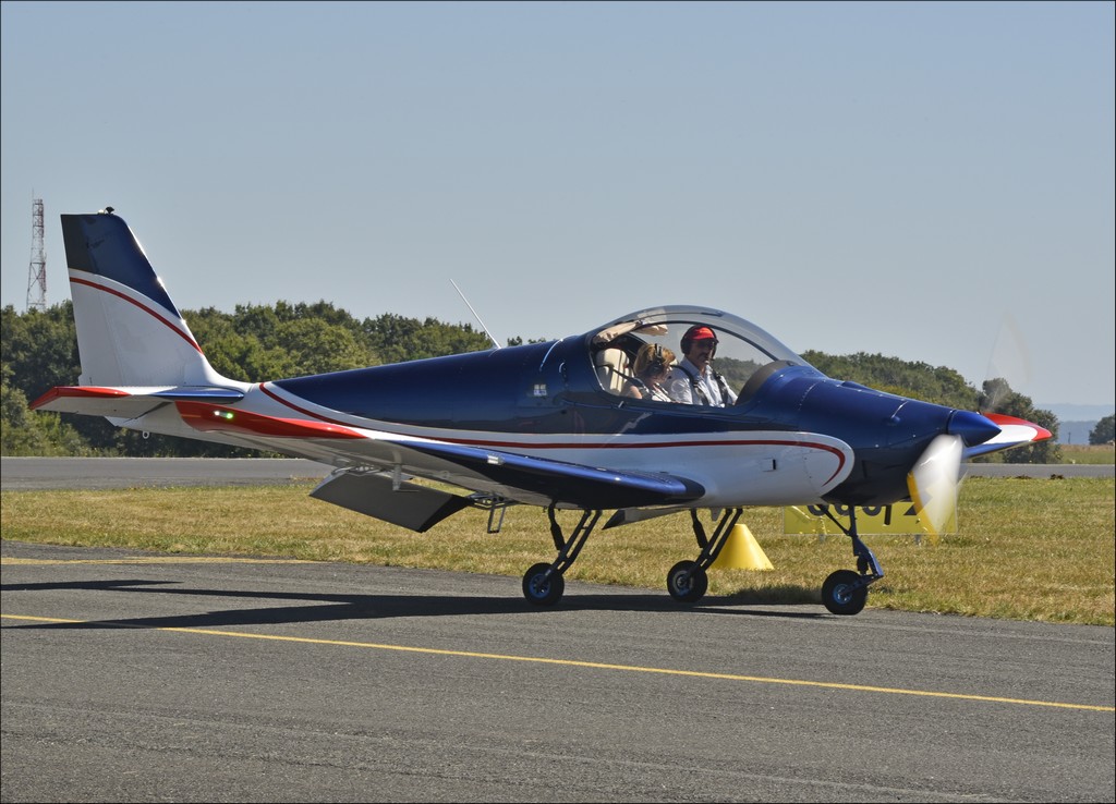 Skyleader 200 - F-JTOJ/47 YD