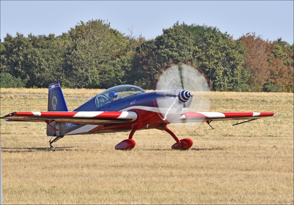 Extra 330 - F-TGCH