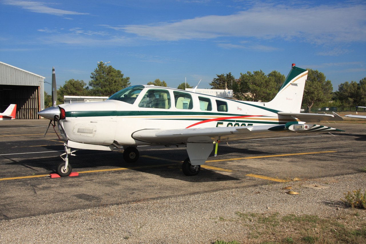 Beech 36 Bonanza - F-GOSF