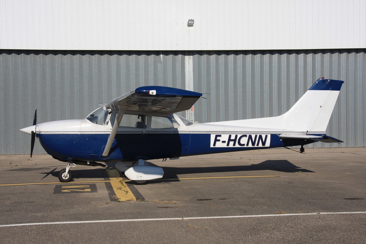 Cessna 172 - F-HCNN