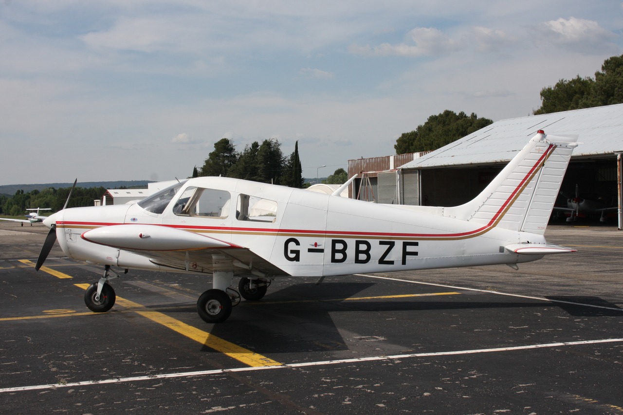 Piper PA-28-140 Cherokee - G-BBZF