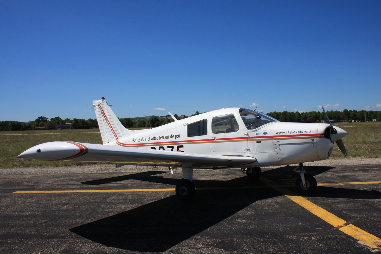 Piper PA-28-140 Cherokee - G-BBZF