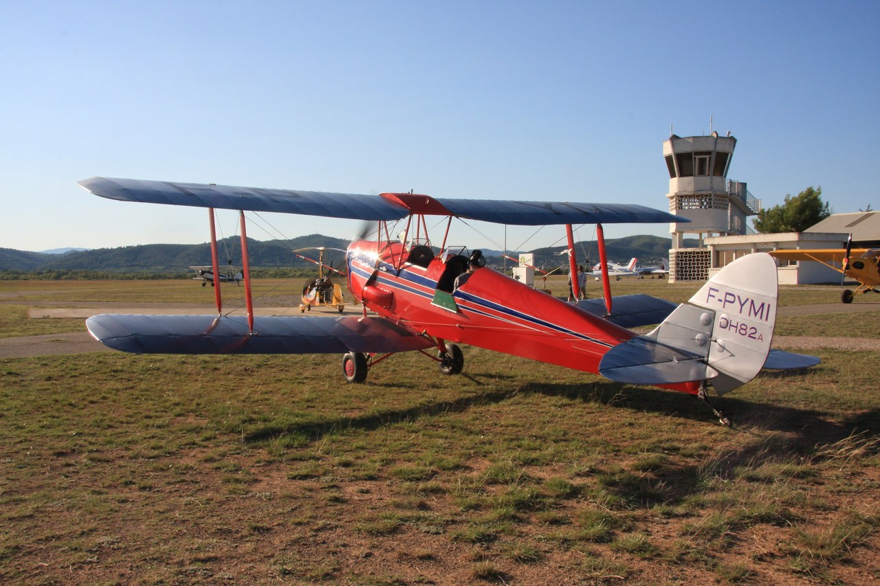 De Havilland DH 82 Tiger Moth - F-PYMI