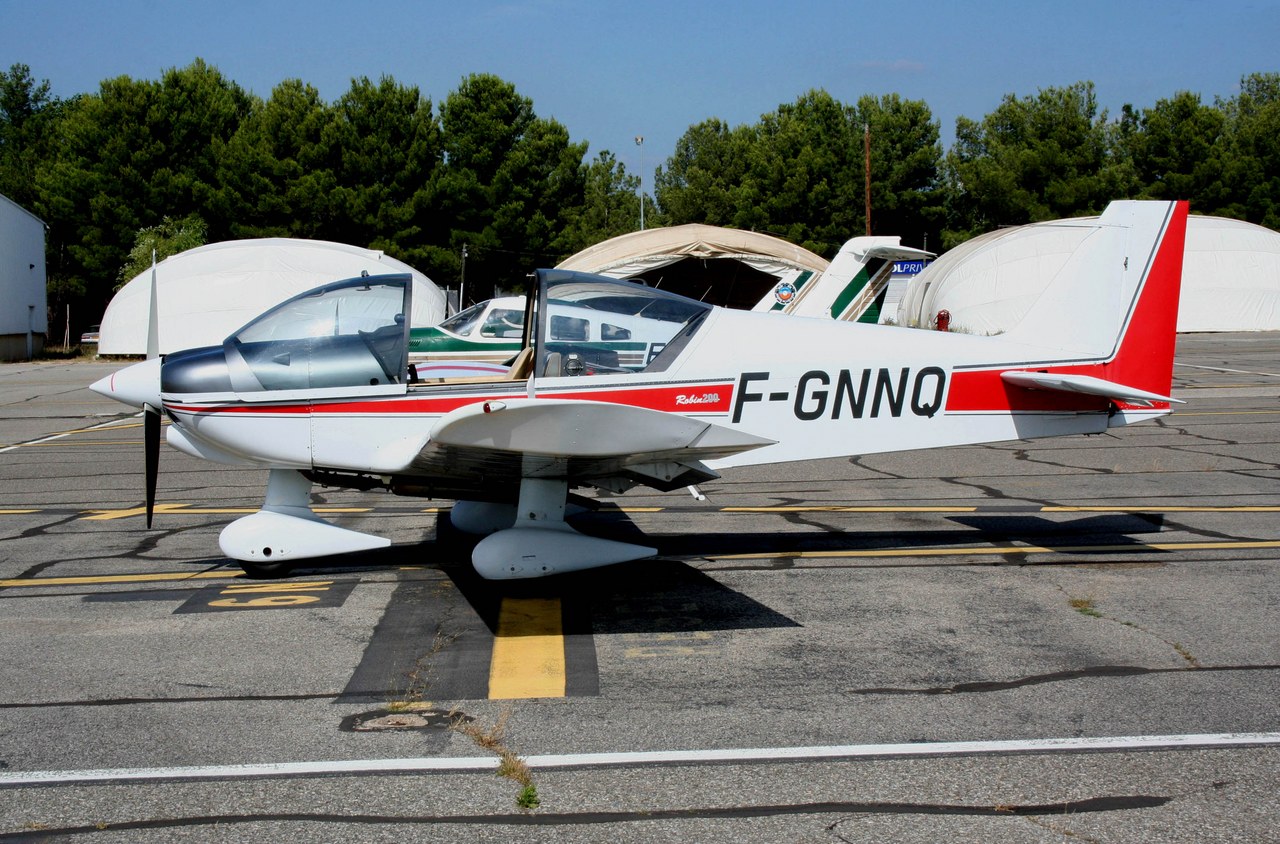 Robin HR 200-120 B - F-GNNQ