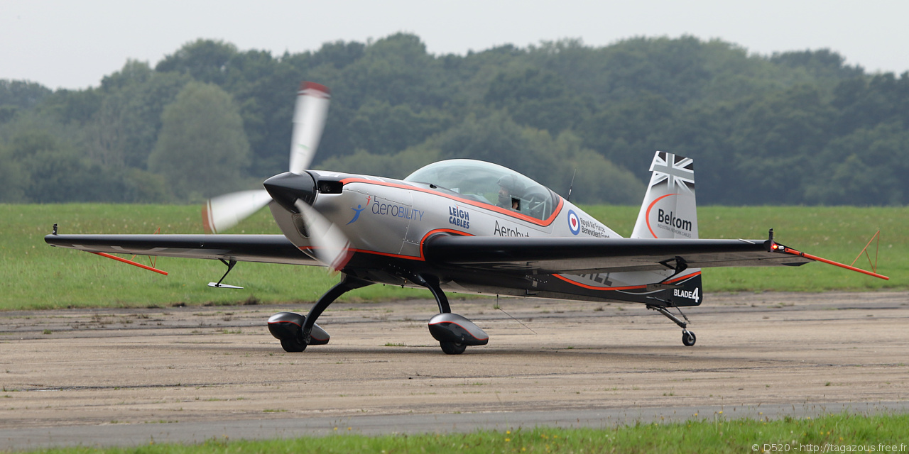 Extra 300 - G-ZXLL