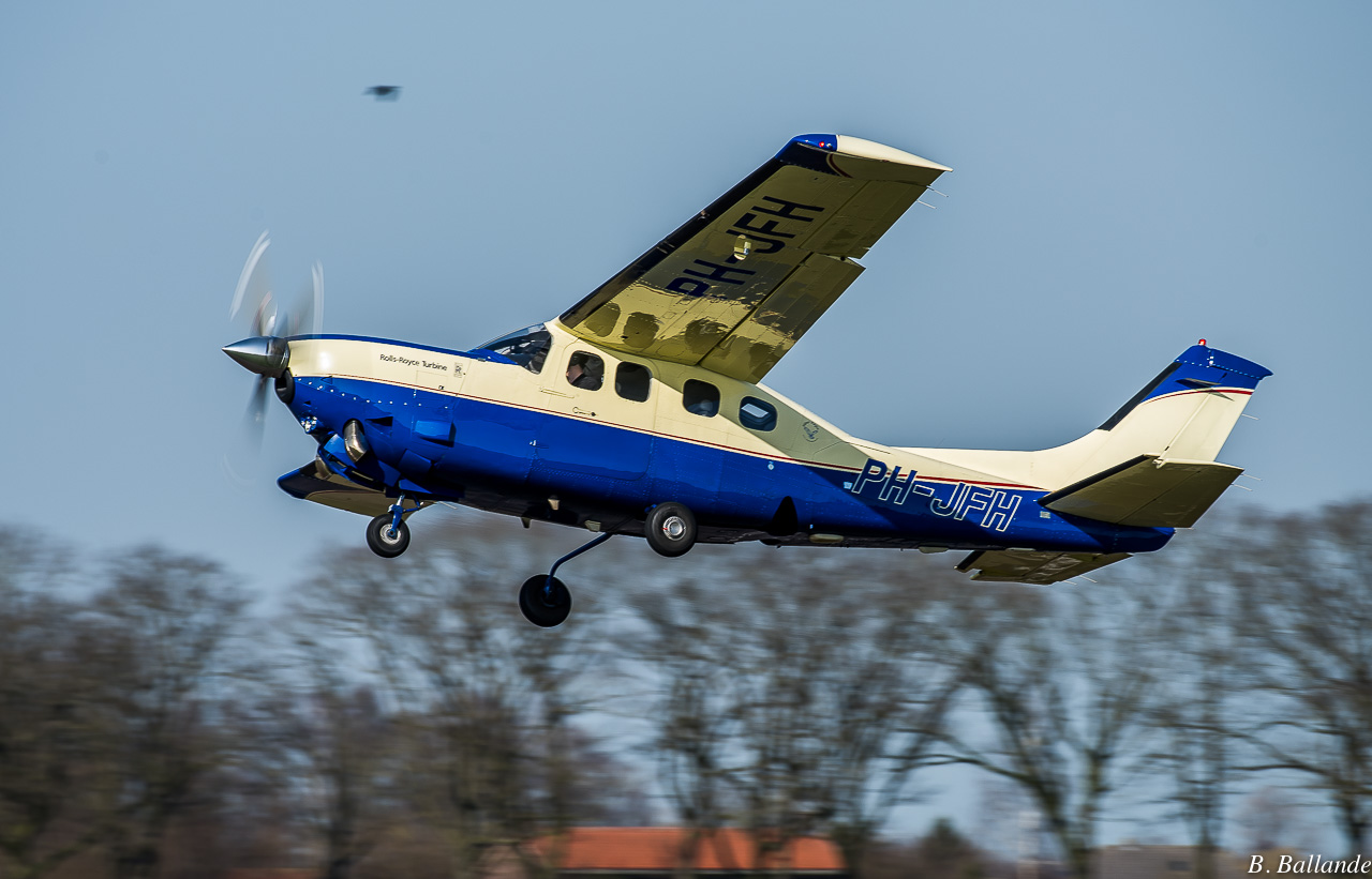 Cessna 210 - PH-JFH