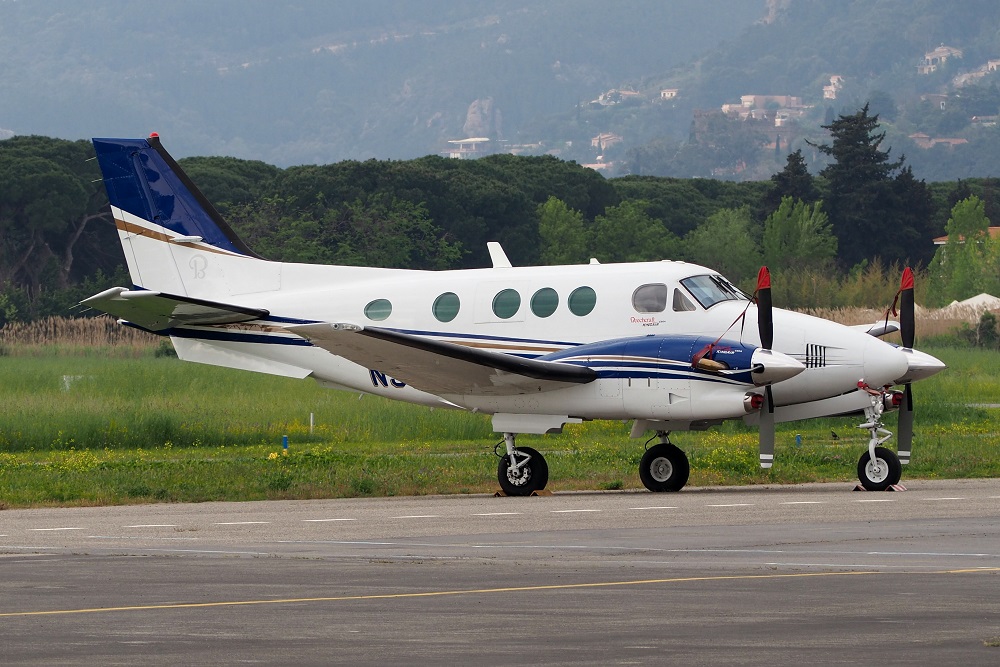 Beech 90 King Air - N999LK
