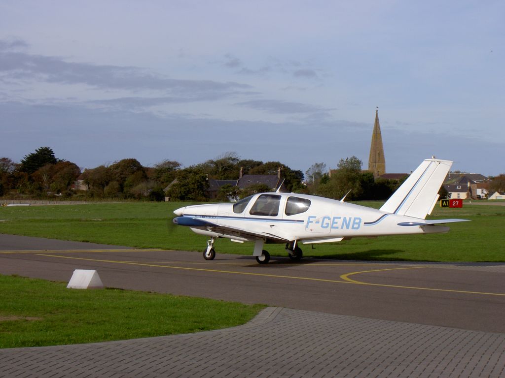 Socata TB20 Trinidad - F-GENB