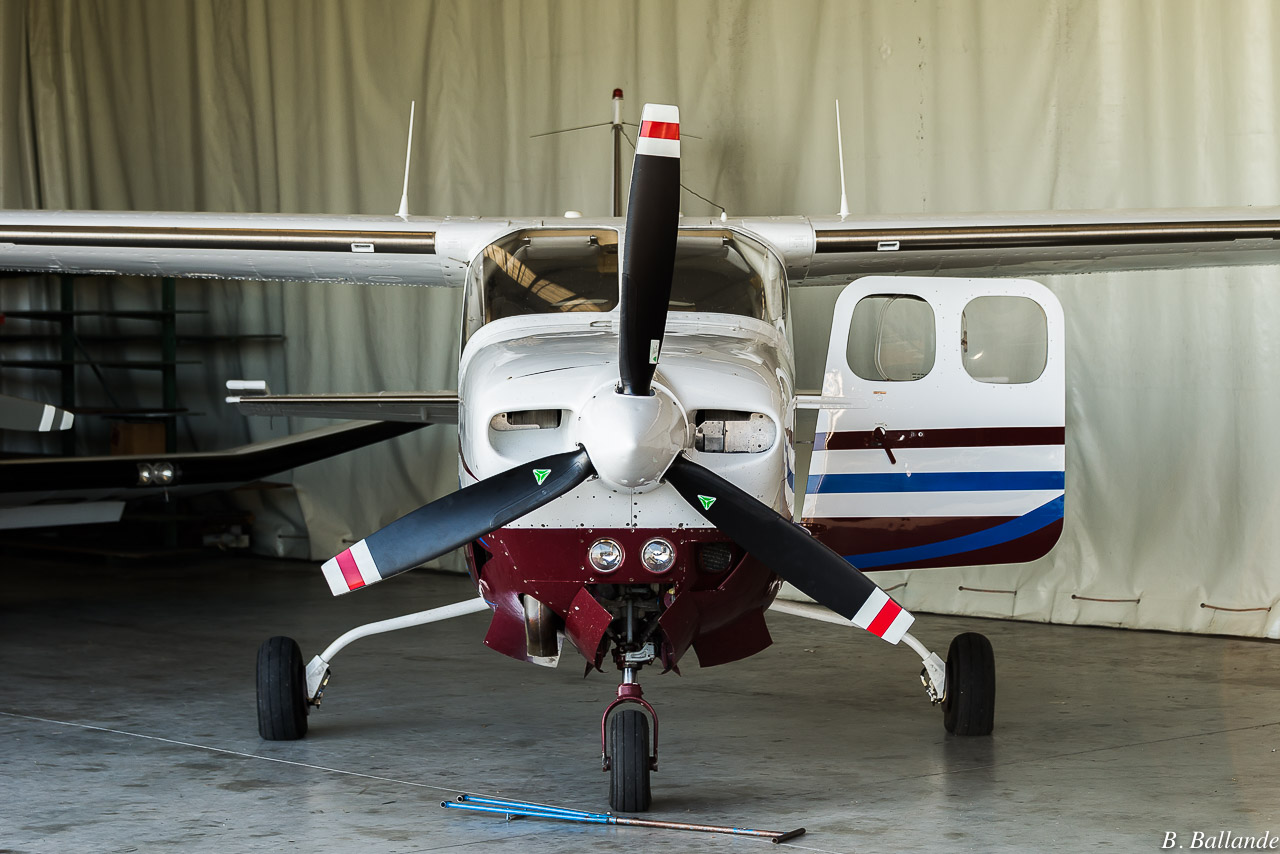 Cessna 210 - N4972K