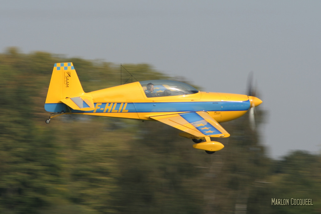 Extra 300 - F-HLIL