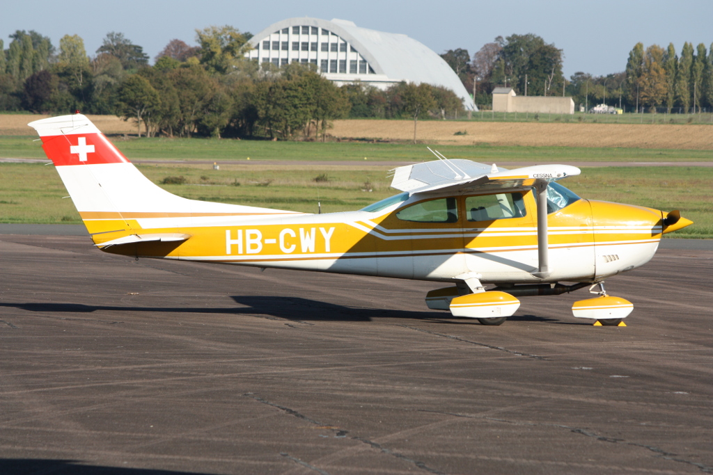 Cessna 182 - HB-CWY