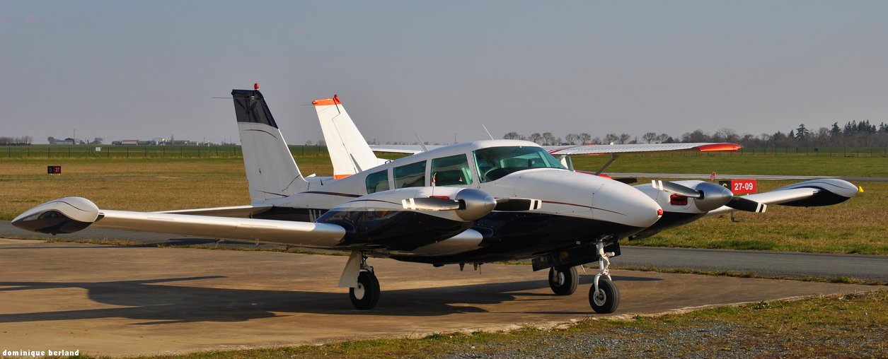 Piper PA-30 Twin Comanche - N41PL