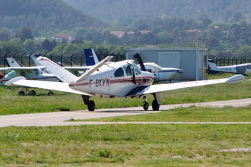Beech 35 Bonanza - F-BKVN