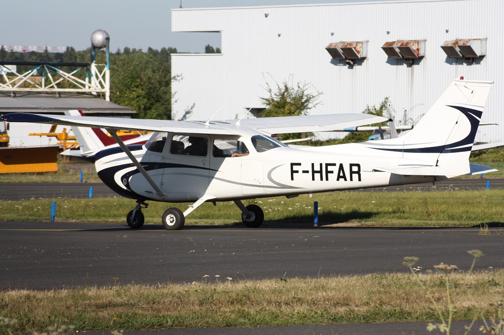 Cessna 172 - F-HFAR