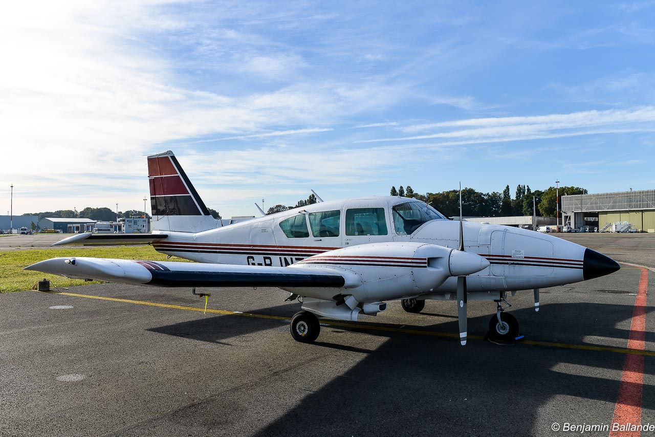 Piper PA-23-250 Aztec - G-BJNZ